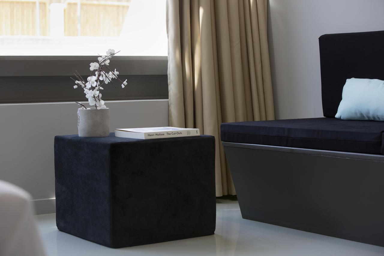 Pi Athens Apartment Bagian luar foto