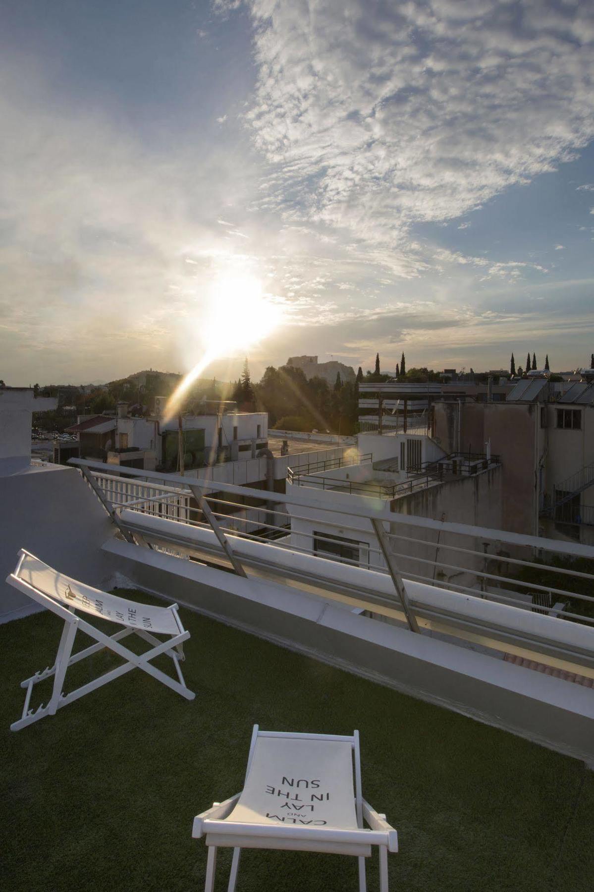 Pi Athens Apartment Bagian luar foto