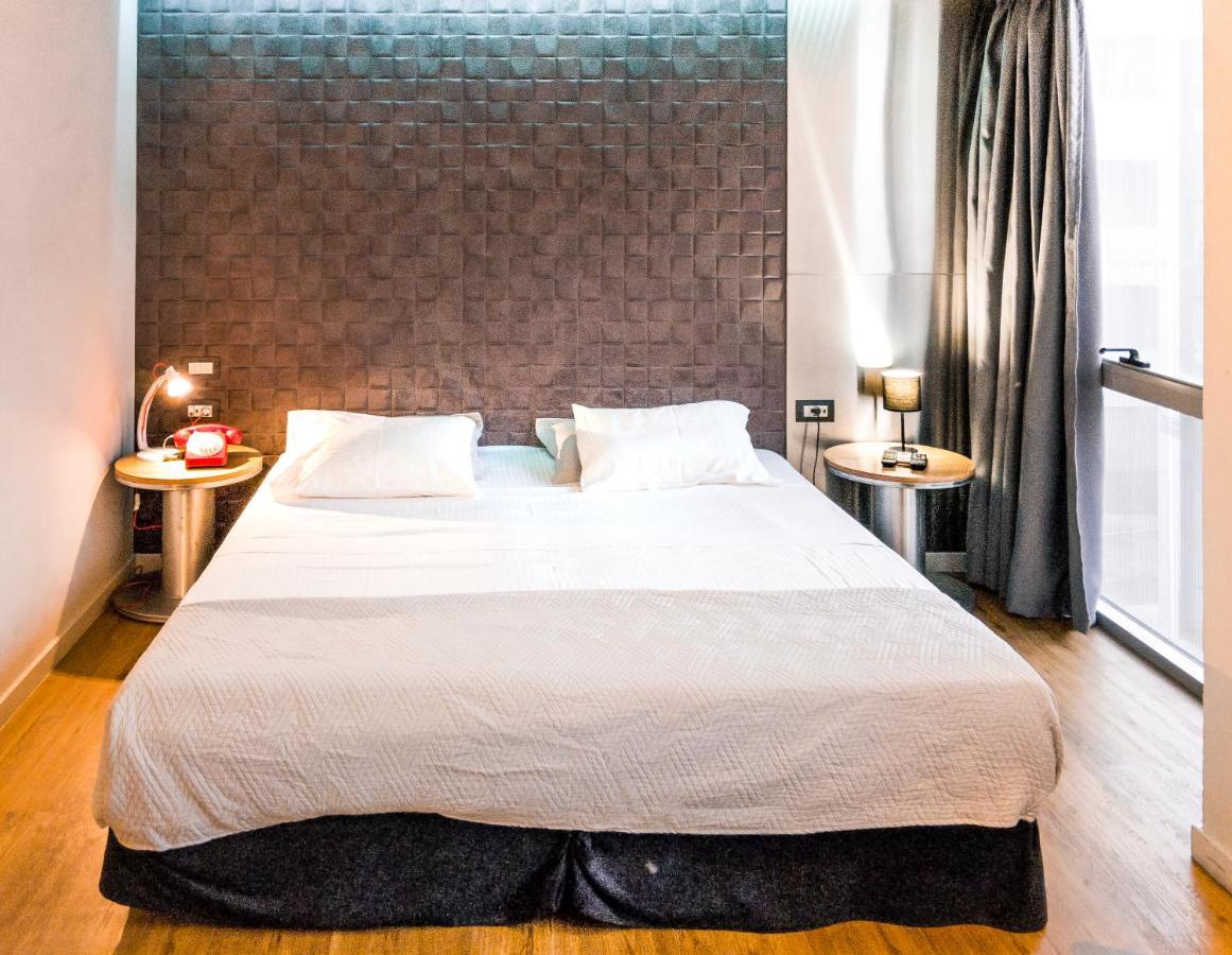 Pi Athens Apartment Bagian luar foto